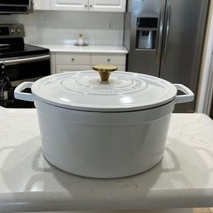 Martha Stewart 8qt Cast-iron Pot